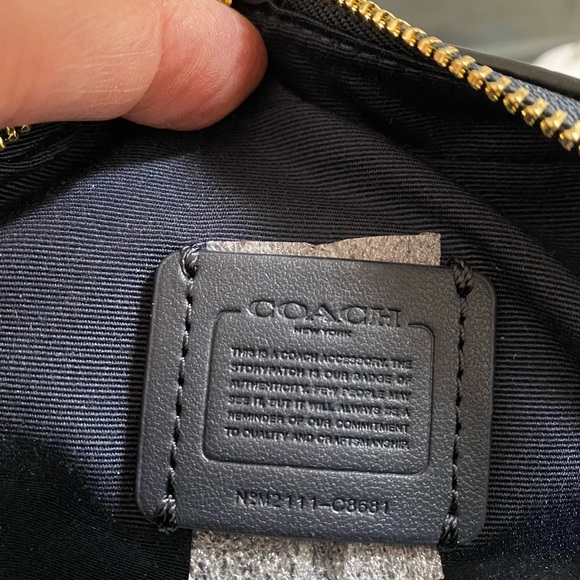 New💃Coach Mini Dempsey Camera Crossbody Bag And Coach Patch - Picture 6 of 10